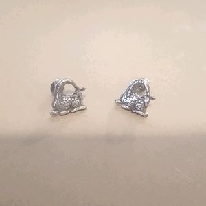 Giraffe Studs